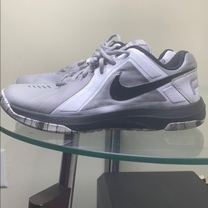 Nike Air Mavin Low Mens Basketball Shoes